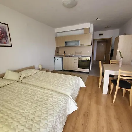 Апартамент Aspen Golf And Банско